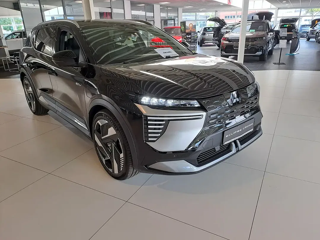 Mitsubishi Eclipse Cross - Thumbnail 4