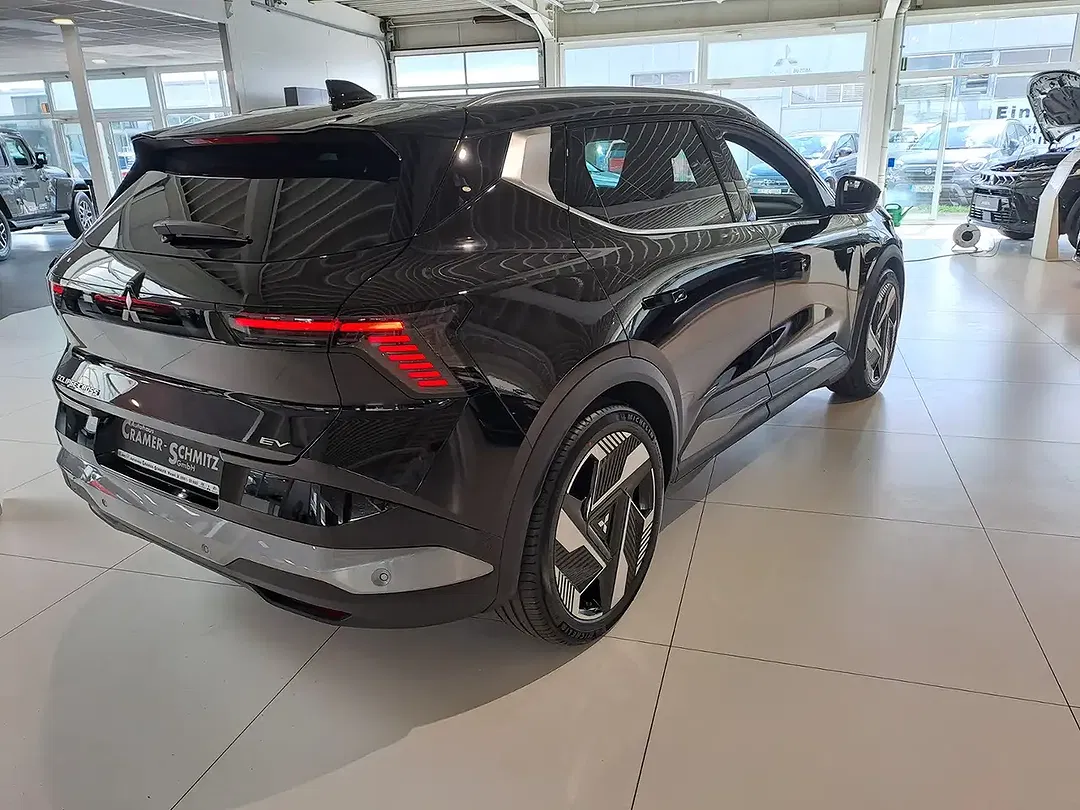 Mitsubishi Eclipse Cross - Thumbnail 5
