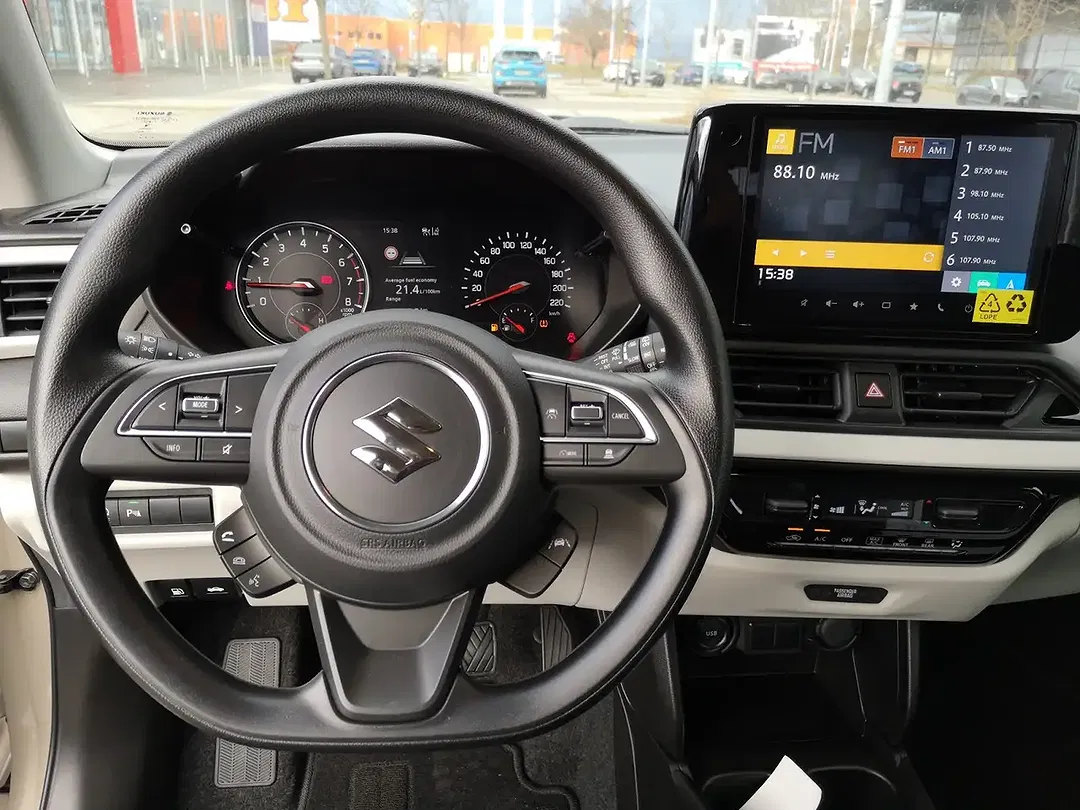 Suzuki Swift - Thumbnail 12