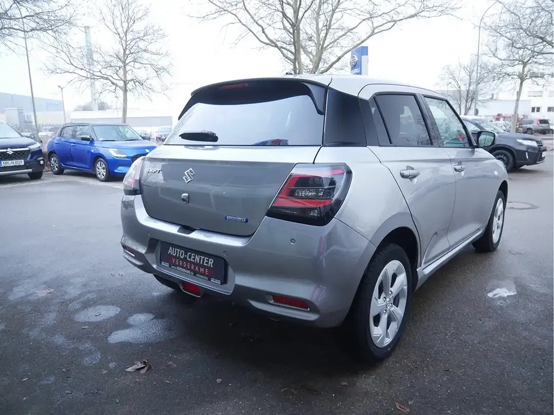 Suzuki Swift - Thumbnail 5
