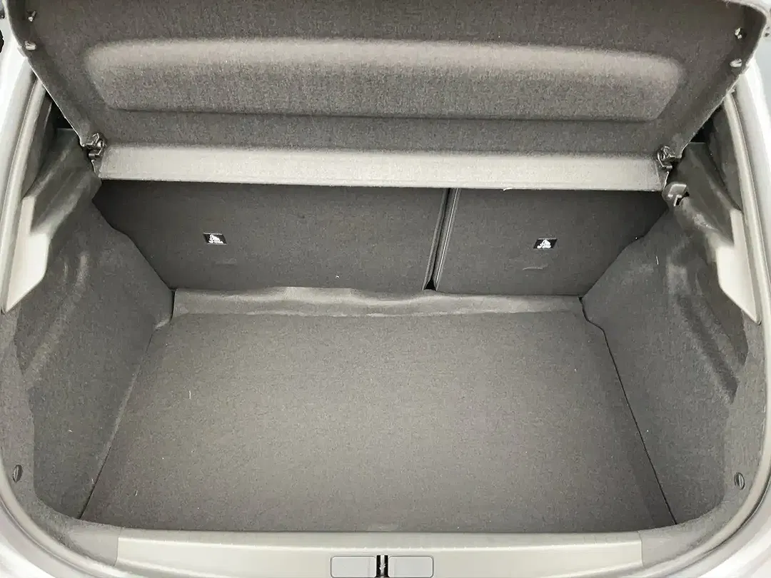 Peugeot 208 - Thumbnail 14