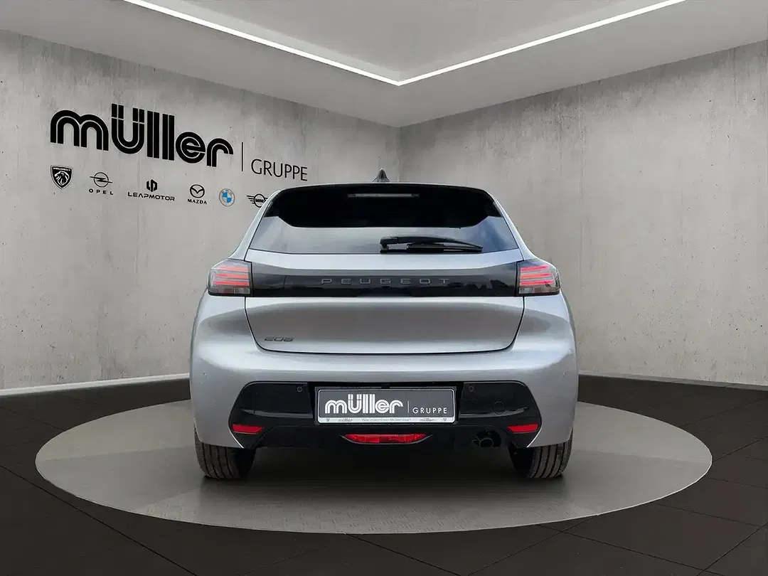 Peugeot 208 - Thumbnail 5