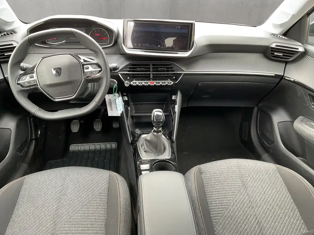 Peugeot 208 - Thumbnail 7