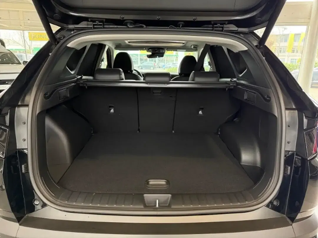 Hyundai TUCSON - Thumbnail 11