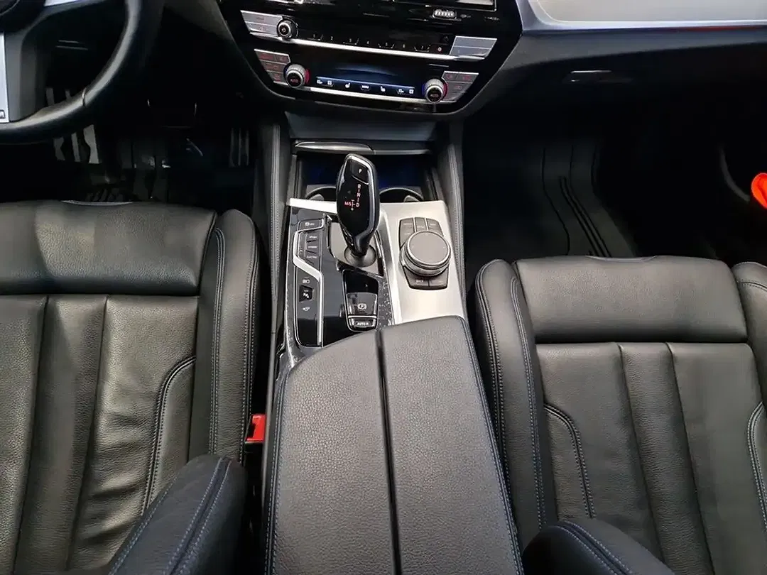 BMW 530 - Thumbnail 10