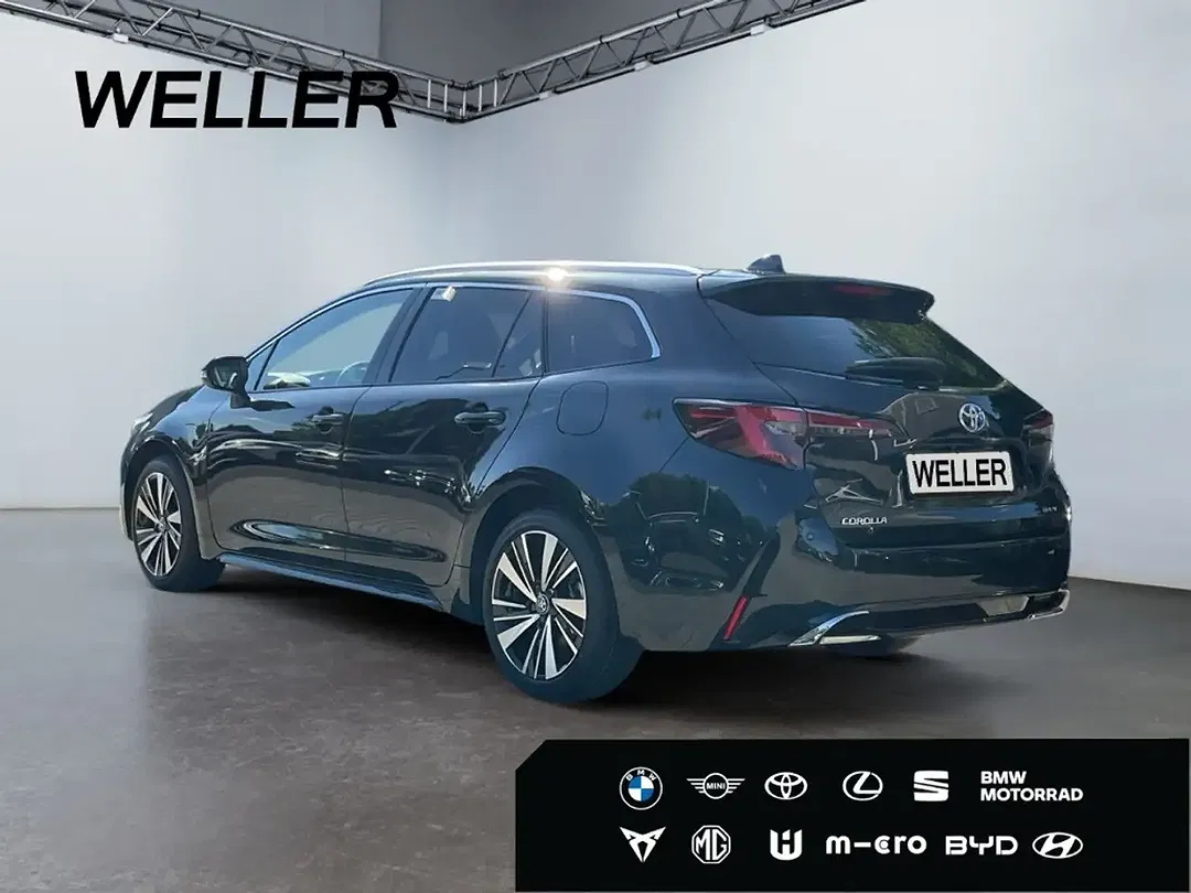 Toyota Corolla - Thumbnail 6