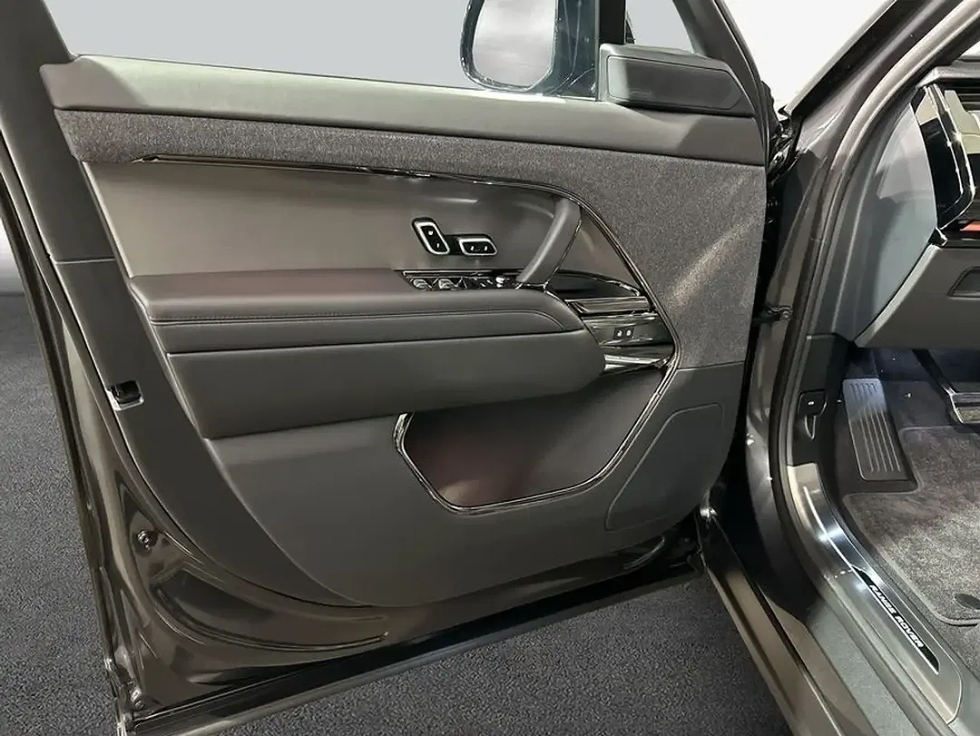 Land Rover Range Rover Sport - Thumbnail 13