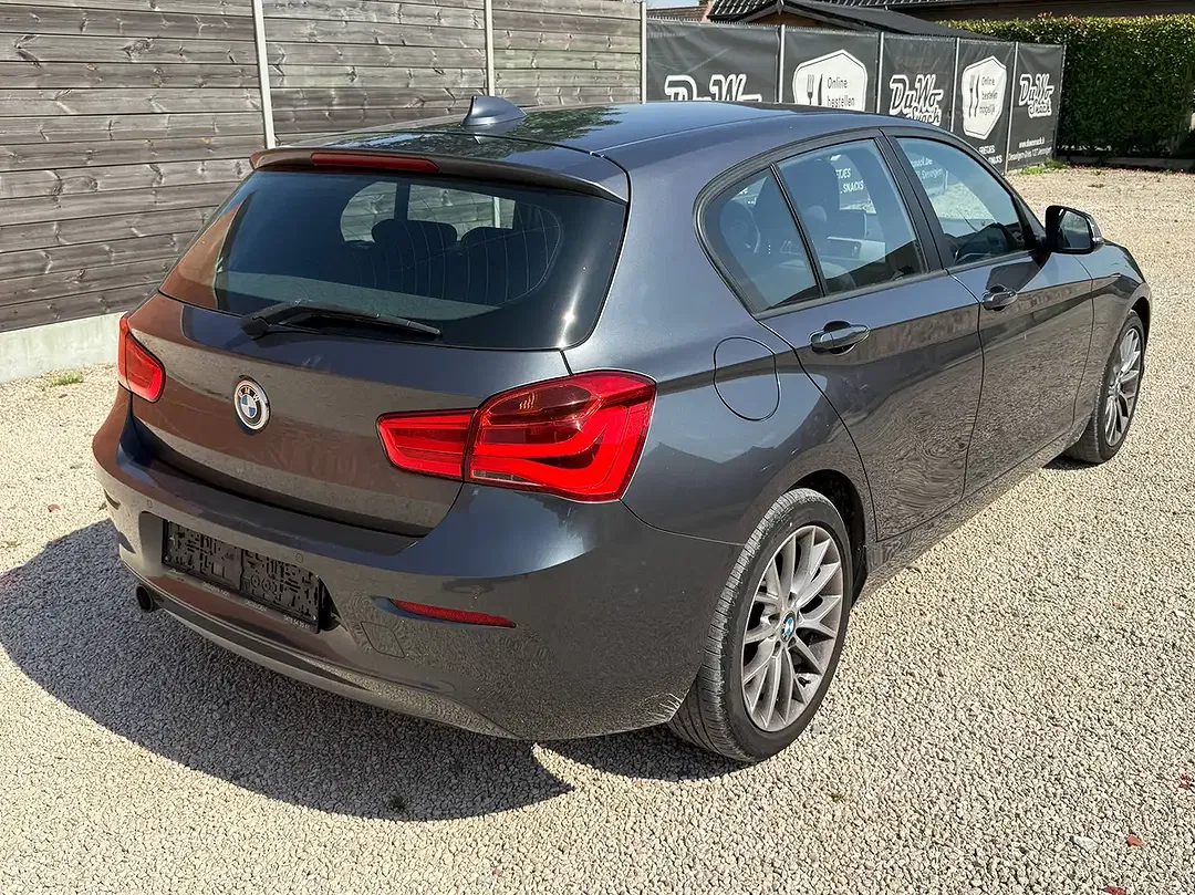 BMW 116 - Thumbnail 2