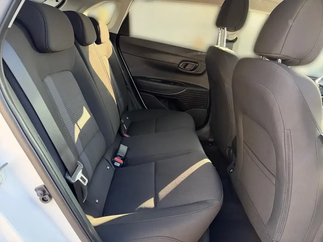 Hyundai i20 - Thumbnail 13
