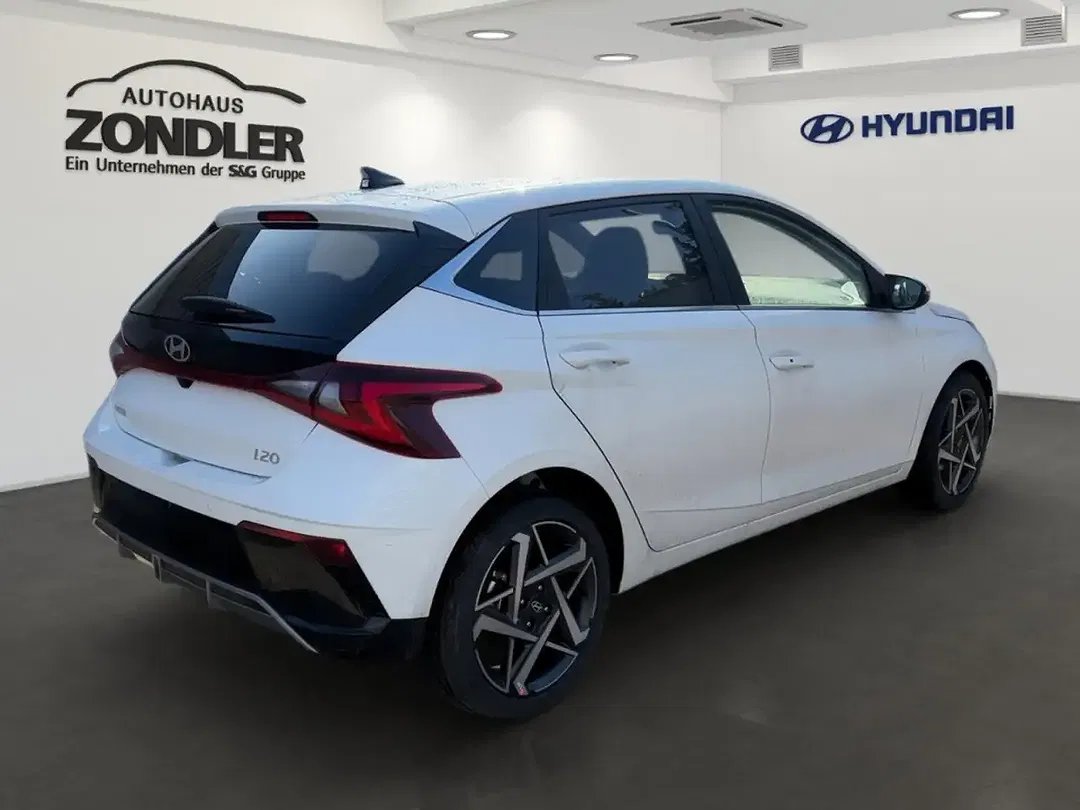Hyundai i20 - Thumbnail 3