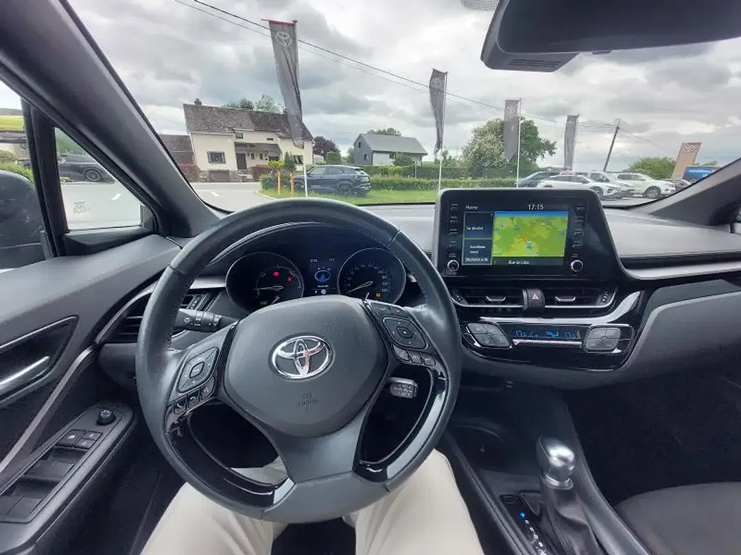 Toyota C-HR - Thumbnail 6