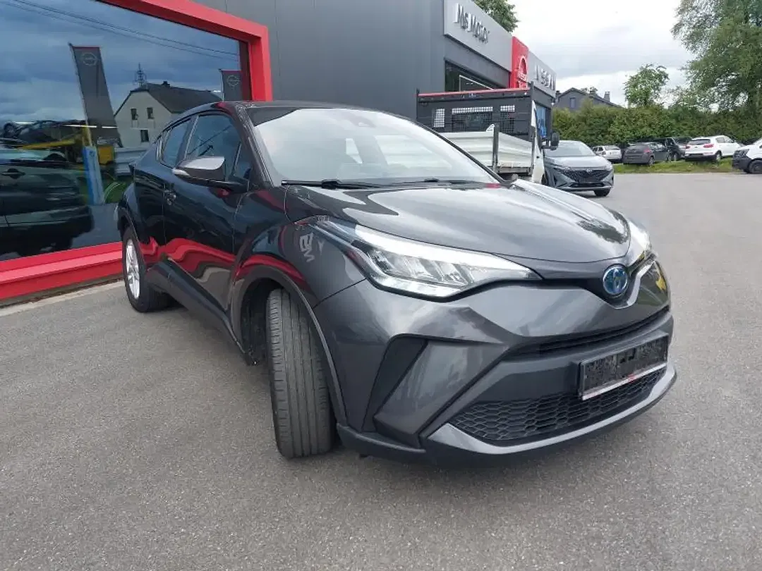 Toyota C-HR - Thumbnail 2