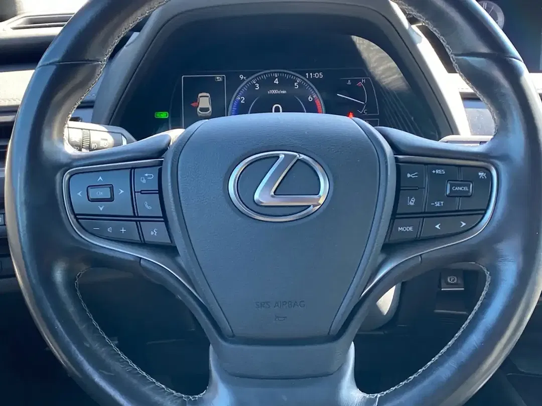 Lexus UX 250h - Thumbnail 14