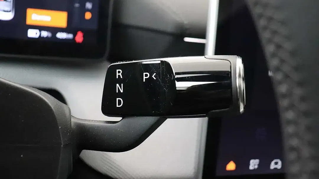 Polestar 4 - Thumbnail 12