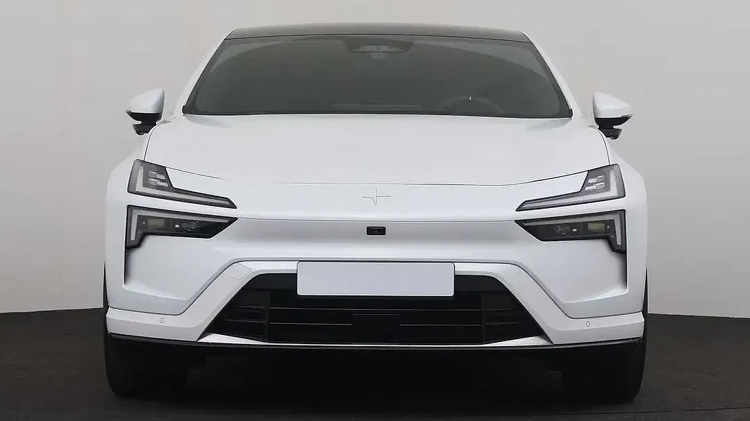 Polestar 4 - Thumbnail 8