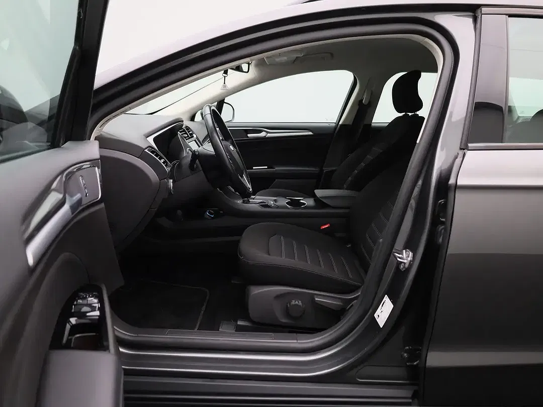 Ford Mondeo - Thumbnail 11