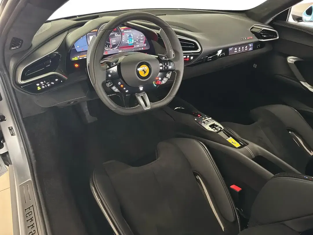 Ferrari 296 GTB - Thumbnail 10