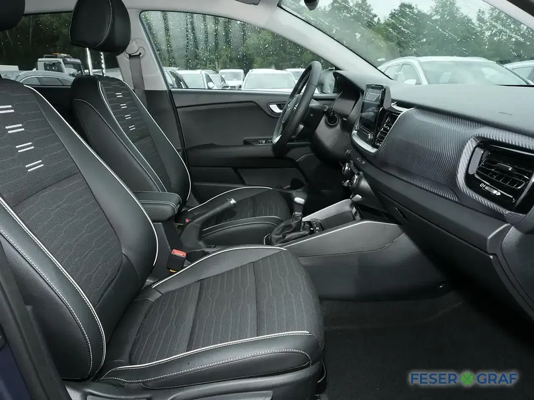 Kia Stonic - Thumbnail 4