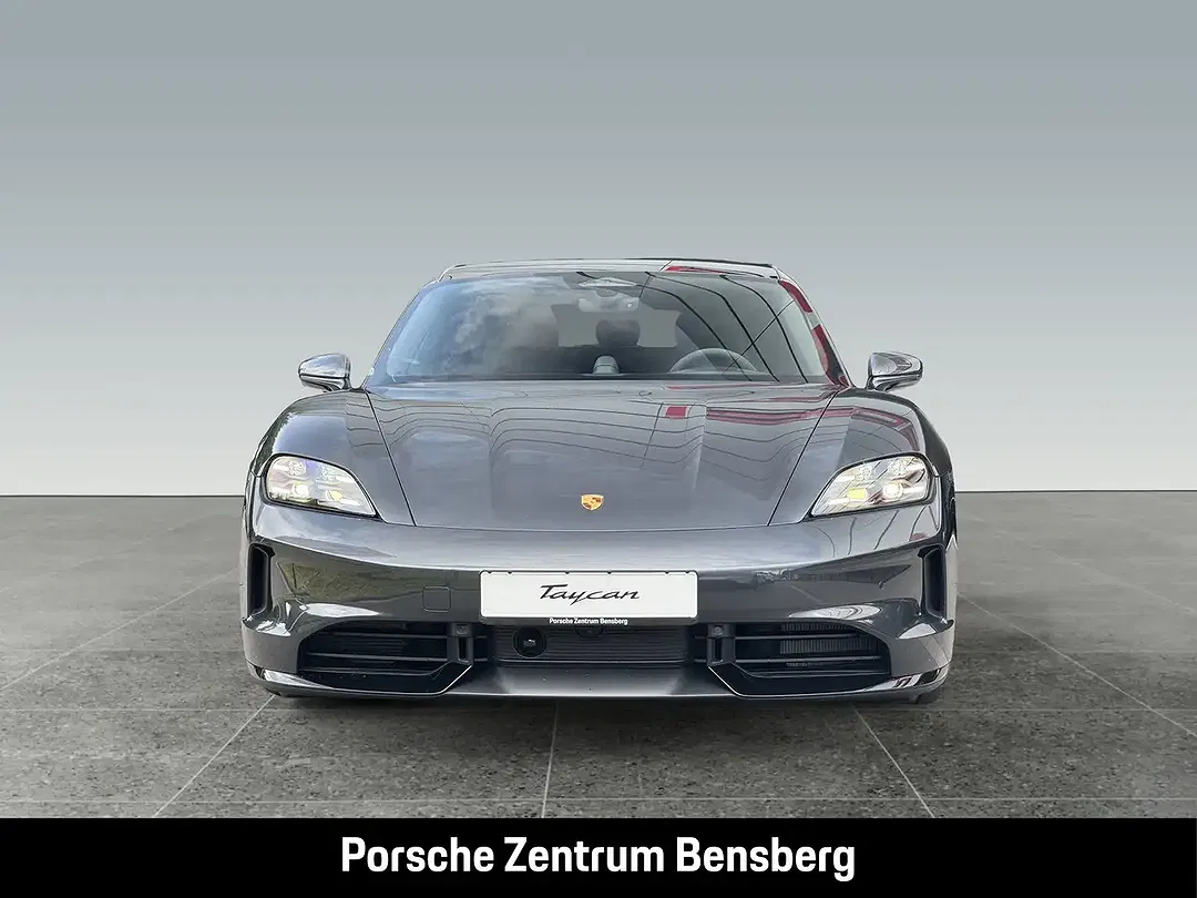 Porsche Taycan - Thumbnail 7