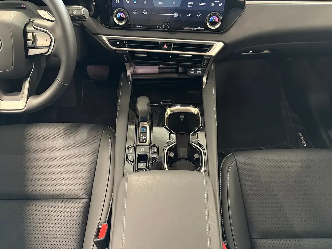 Lexus RX 450h - Thumbnail 11