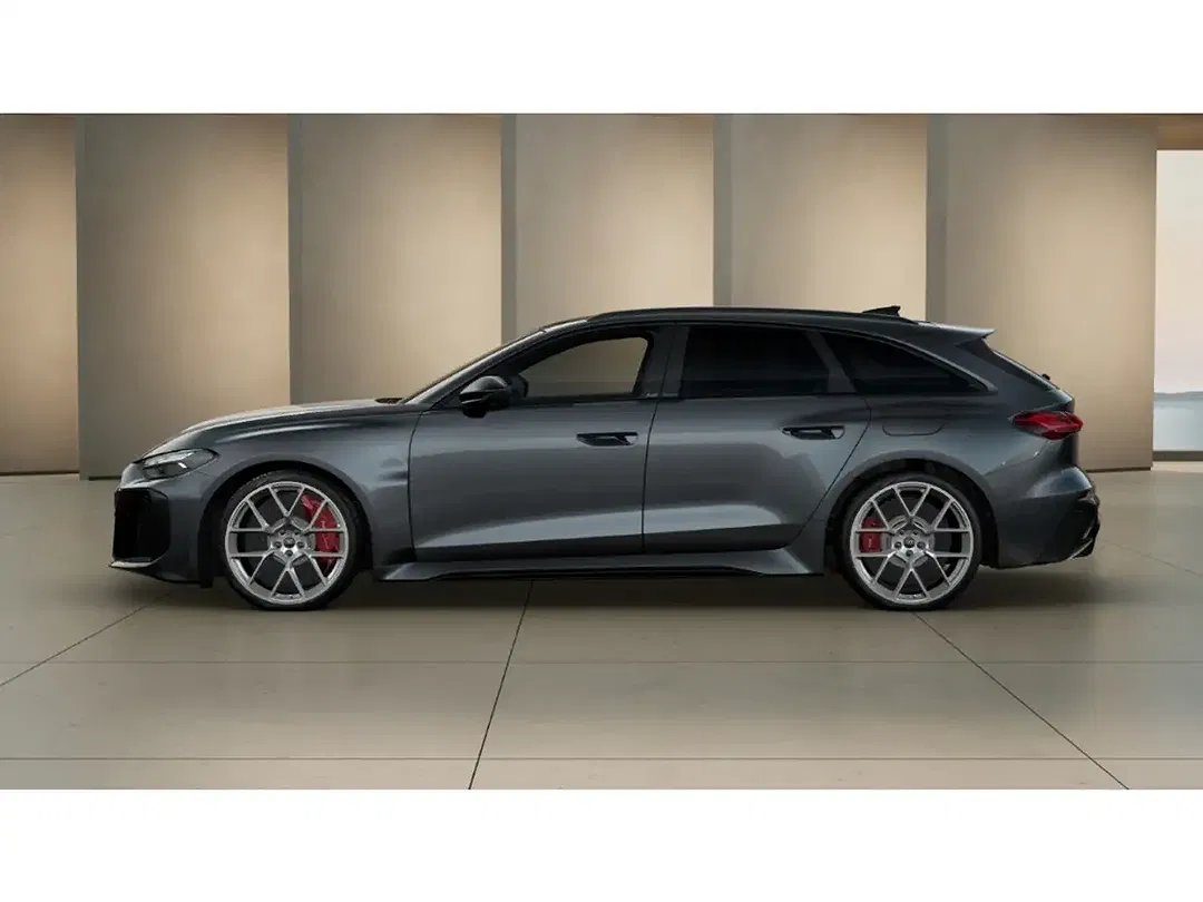 Audi RS5 - Thumbnail 3