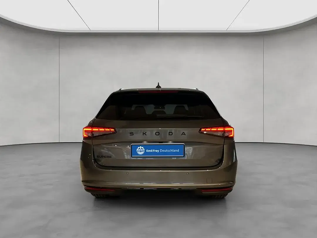 Skoda Superb - Thumbnail 4