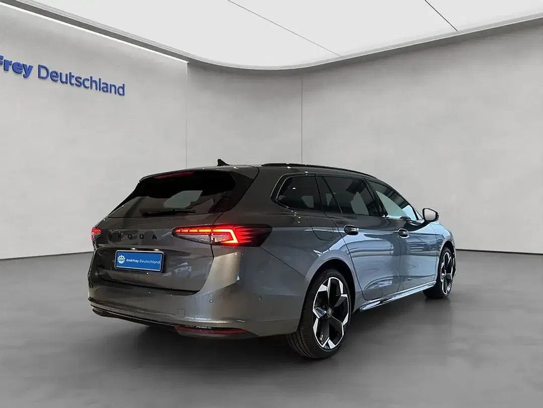 Skoda Superb - Thumbnail 6