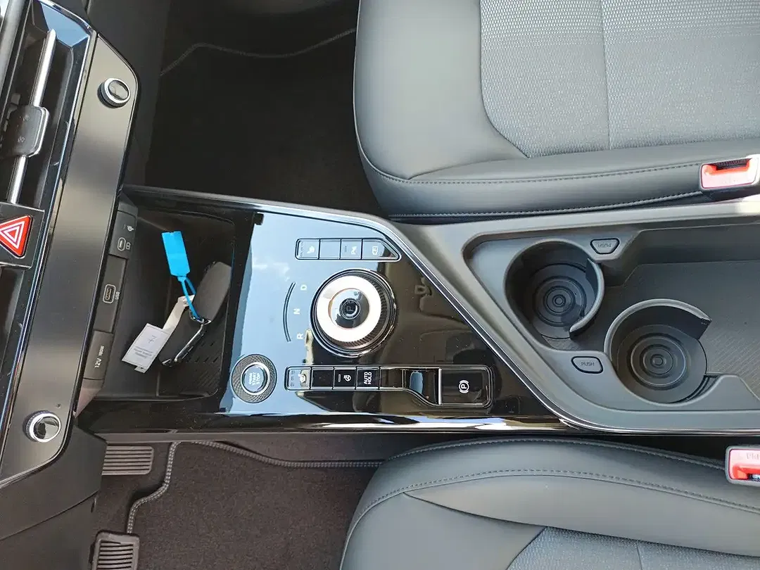 Kia Niro - Thumbnail 12