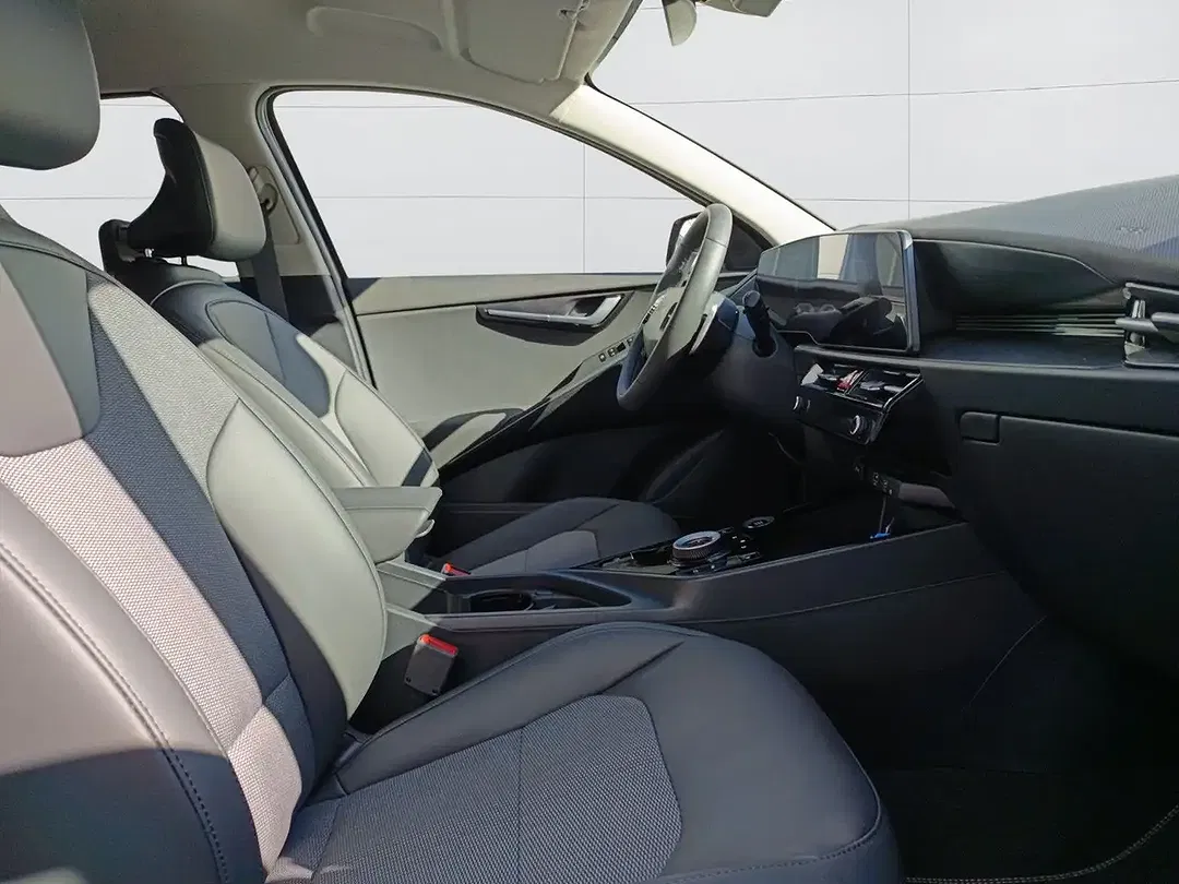 Kia Niro - Thumbnail 13