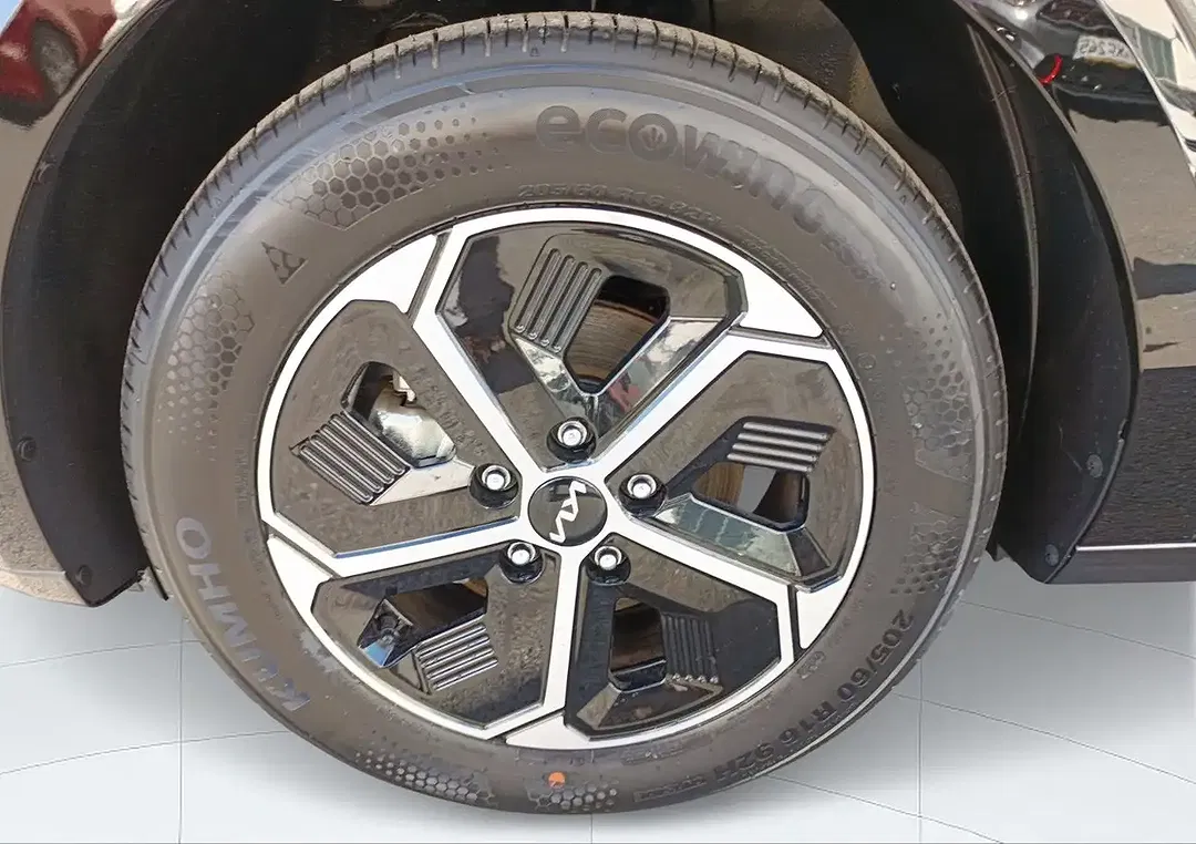 Kia Niro - Thumbnail 5