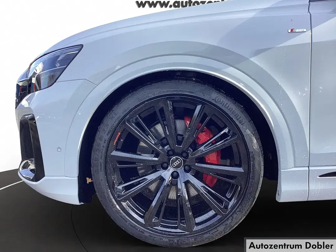 Audi Q8 - Thumbnail 5