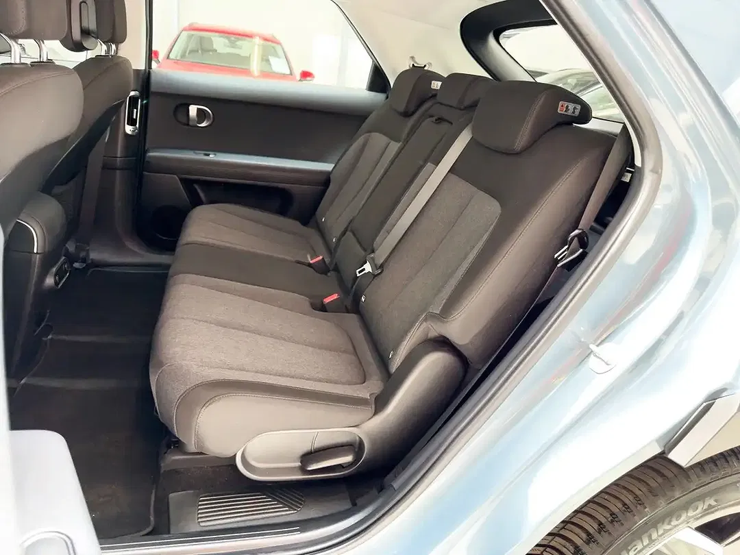 Hyundai IONIQ 5 - Thumbnail 15