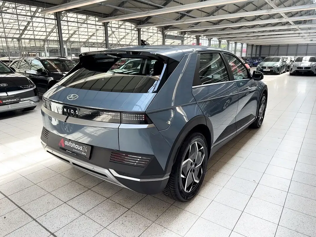 Hyundai IONIQ 5 - Thumbnail 5