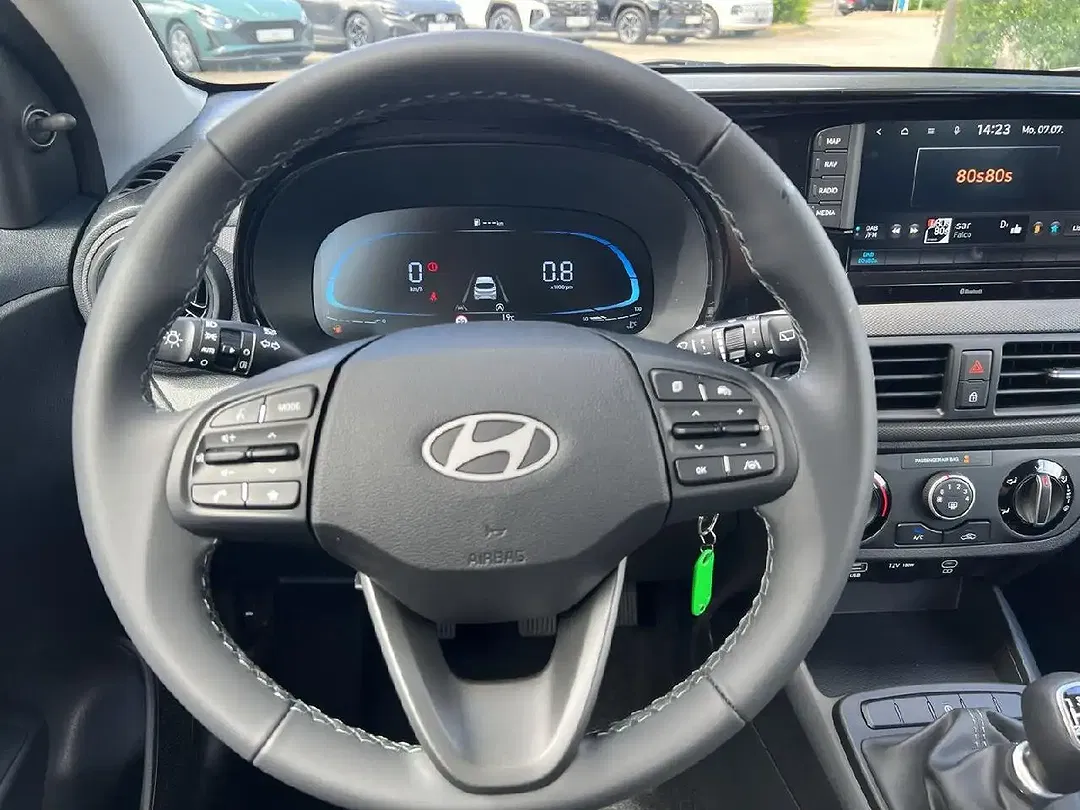 Hyundai i10 - Thumbnail 14