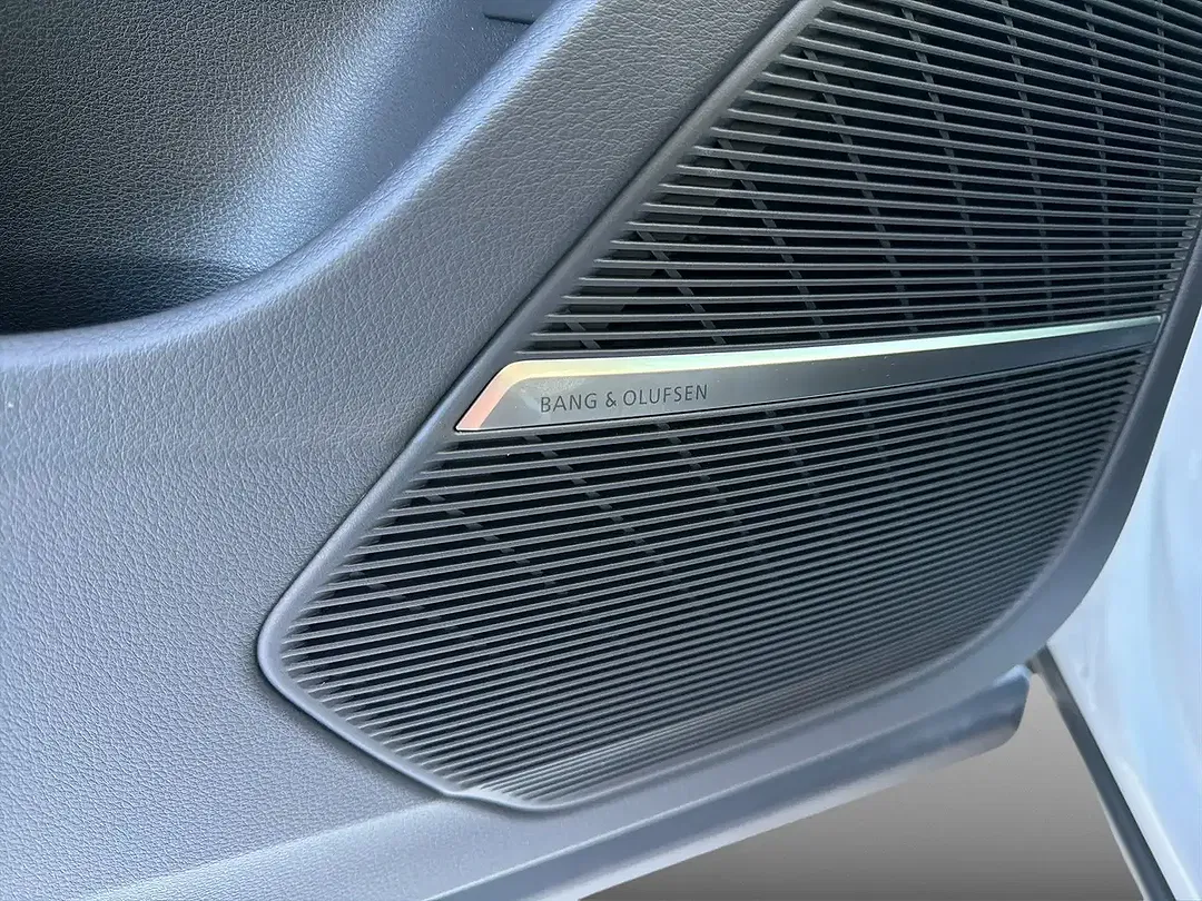 Audi Q8 - Thumbnail 11