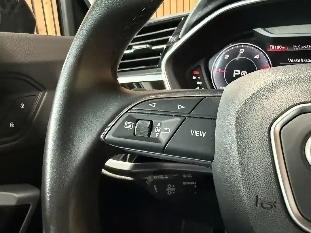 Audi Q3 - Thumbnail 13