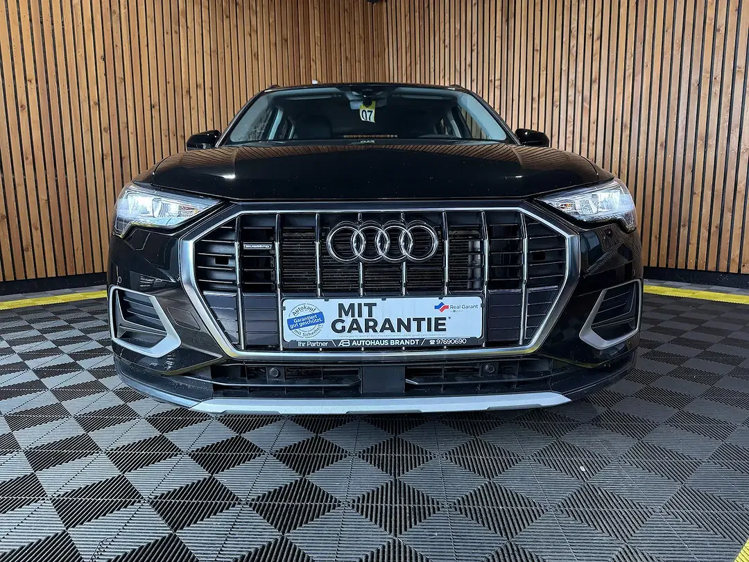 Audi Q3 - Thumbnail 2