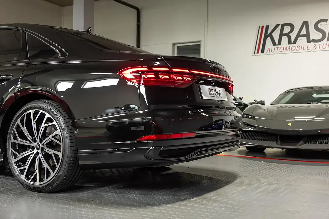 Audi A8 - Thumbnail 13