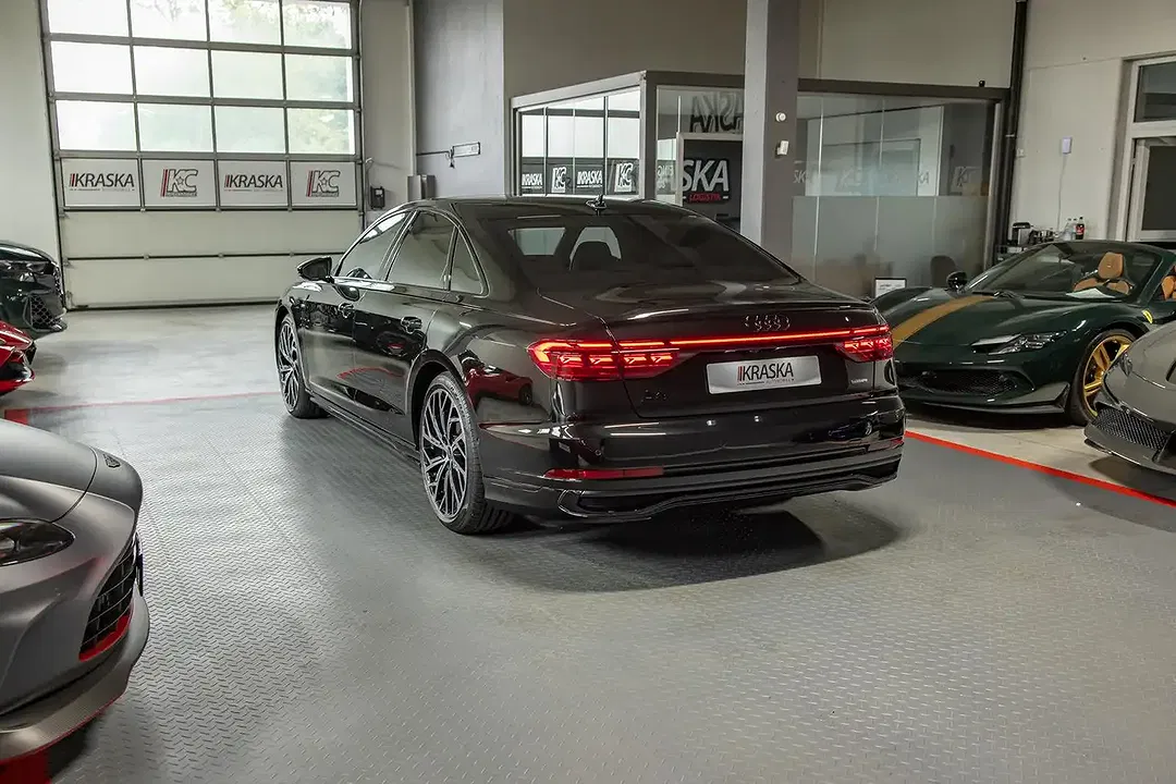 Audi A8 - Thumbnail 14