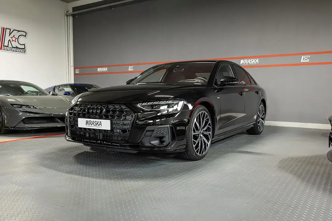 Audi A8 - Thumbnail 4