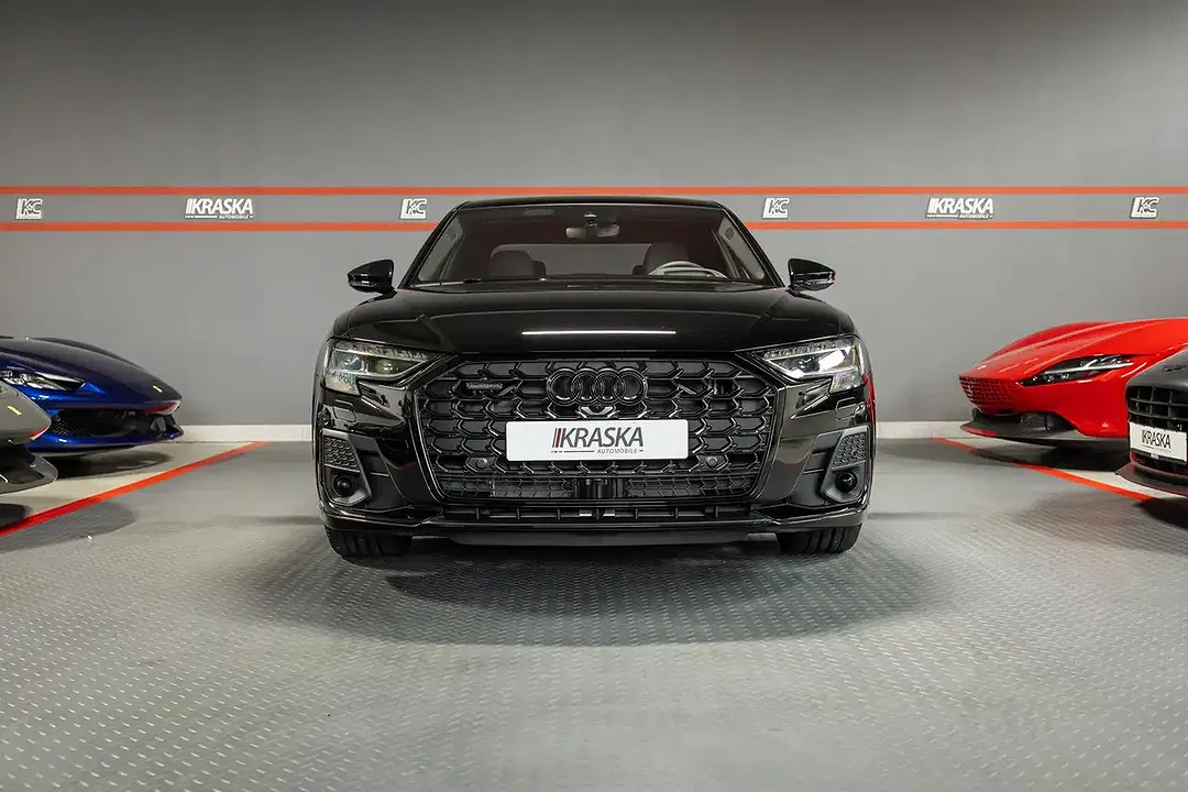 Audi A8 - Thumbnail 6