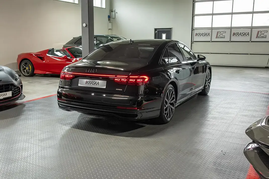 Audi A8 - Thumbnail 9