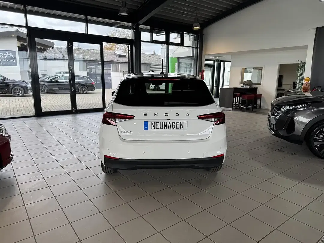 Skoda Fabia - Thumbnail 5