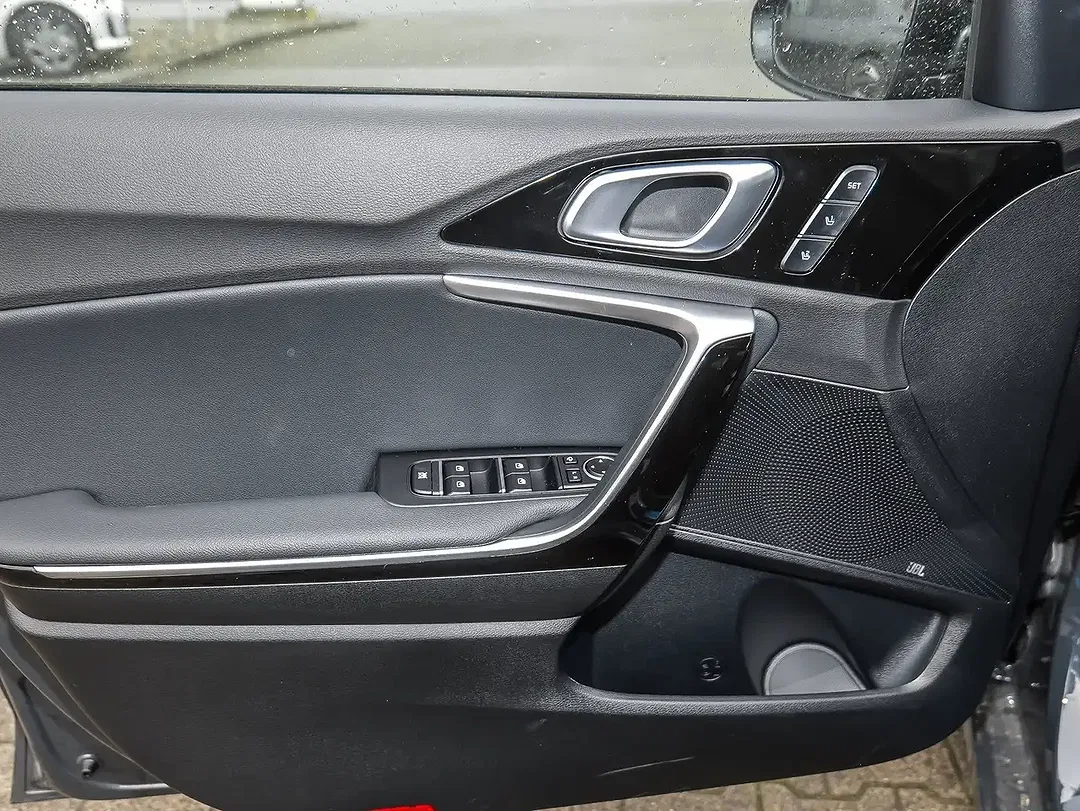 Kia Ceed / cee'd - Thumbnail 13