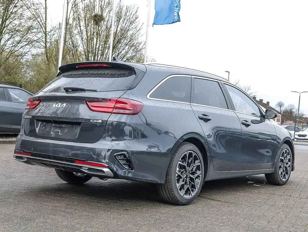 Kia Ceed / cee'd - Thumbnail 2