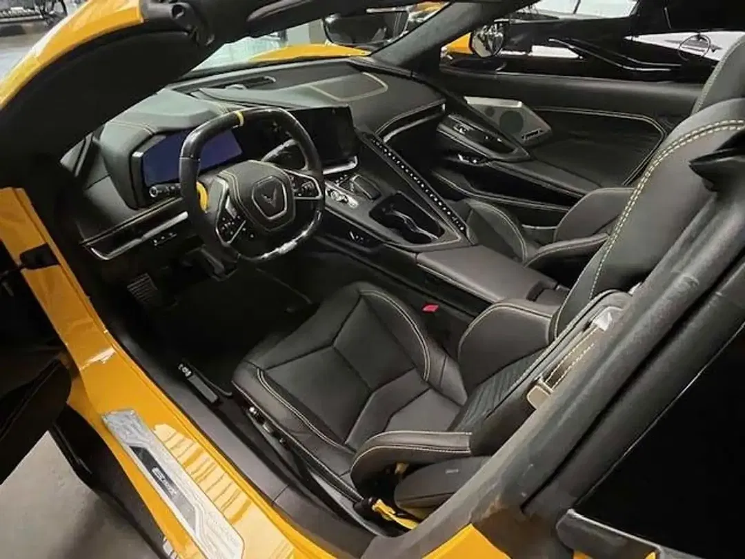 Corvette C8 - Thumbnail 13