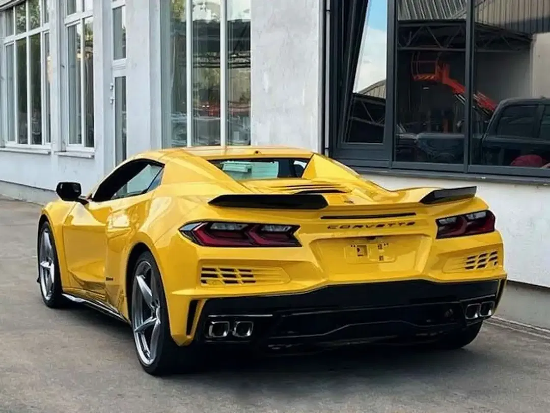 Corvette C8 - Thumbnail 9
