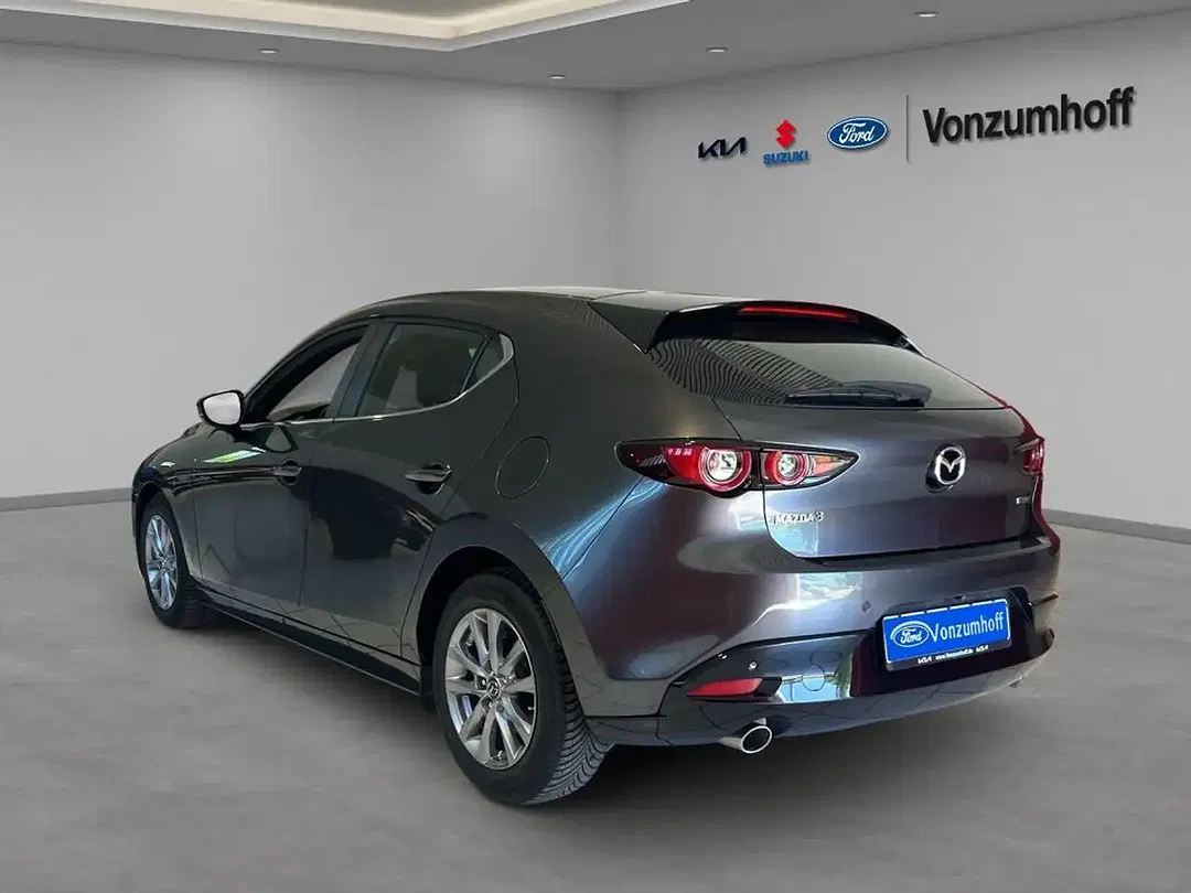 Mazda 3 - Thumbnail 4