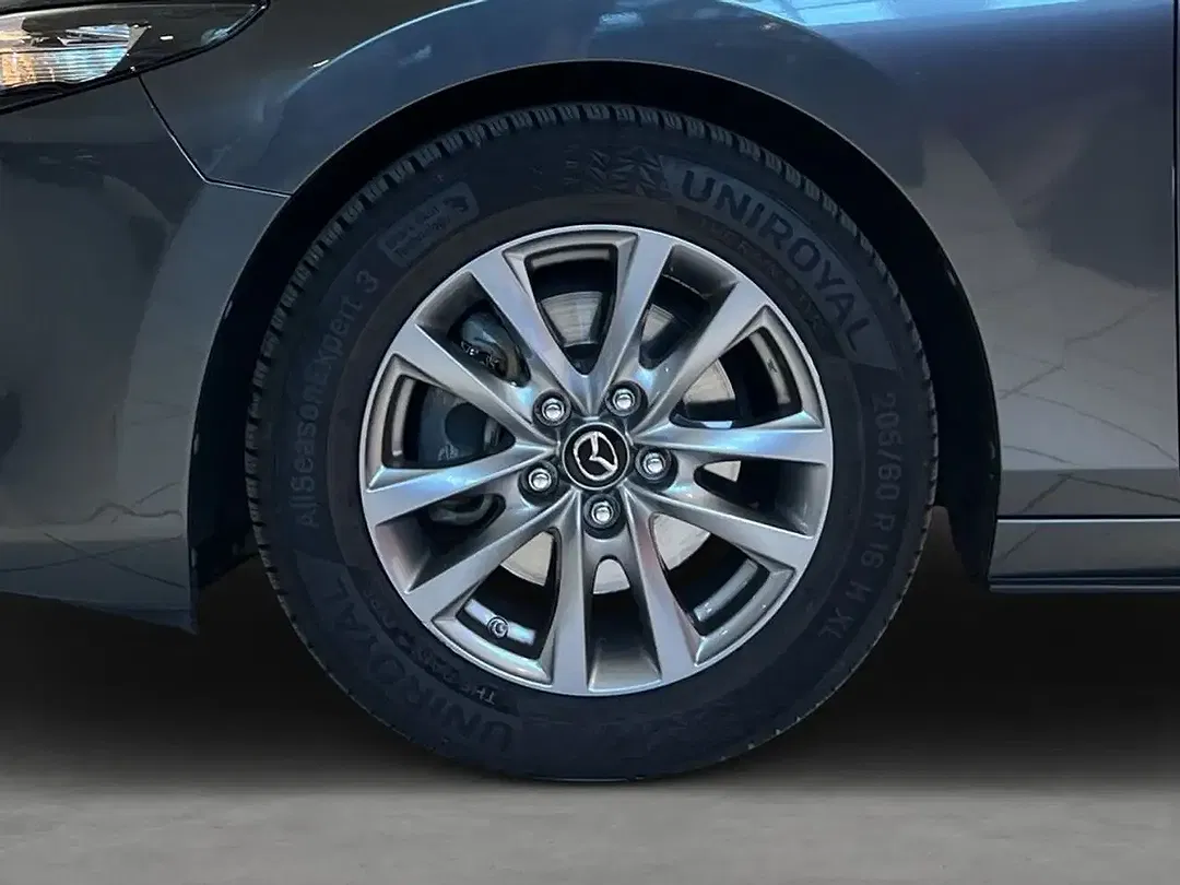 Mazda 3 - Thumbnail 9