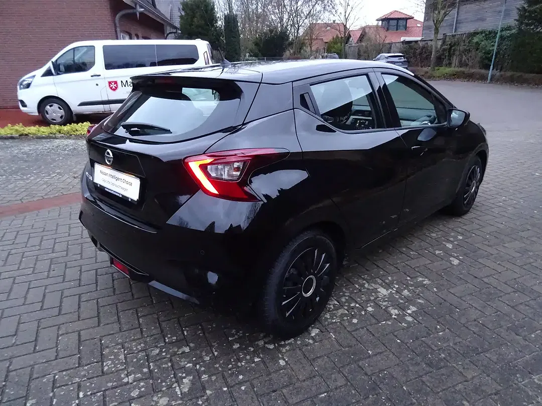 Nissan Micra - Thumbnail 6